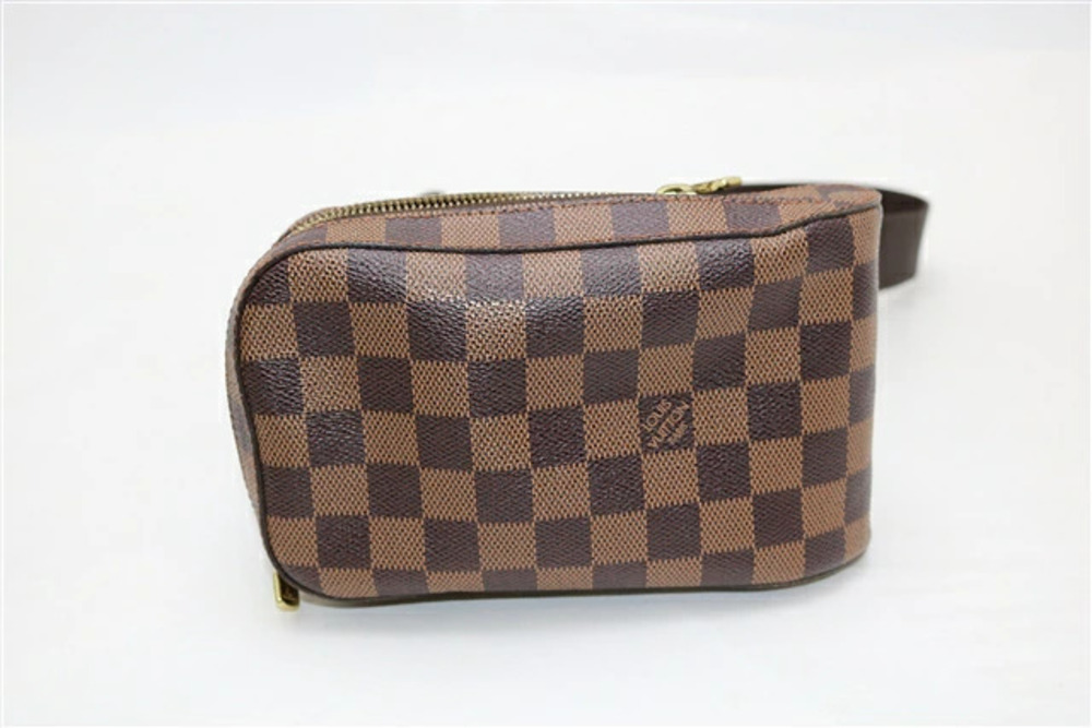 LOUIS VUITTON Geronimos Waist Bag Damier